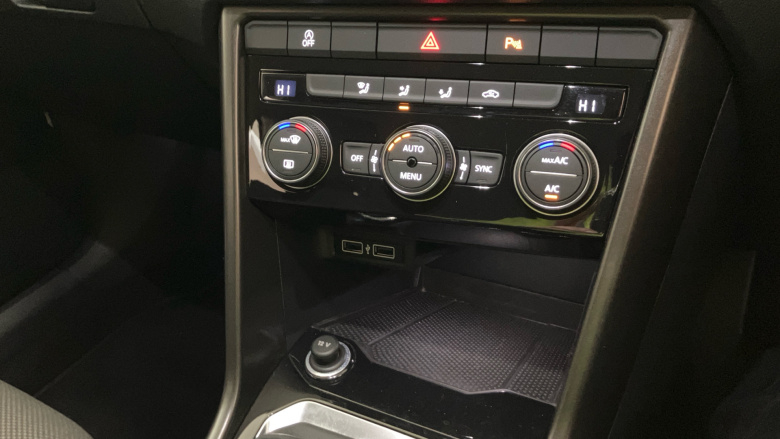 Volkswagen T-Roc 1.5 TSI EVO Design 5dr Petrol Hatchback